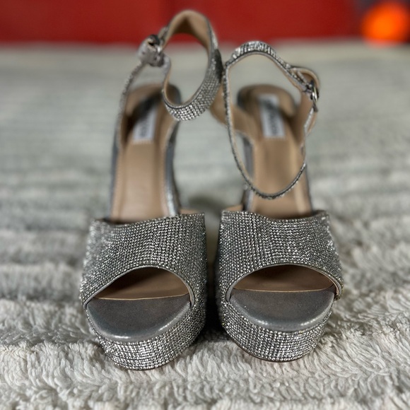 Steve Madden Lightness Rhinestone Platform Heels size 9 NEW - Picture 4 of 10